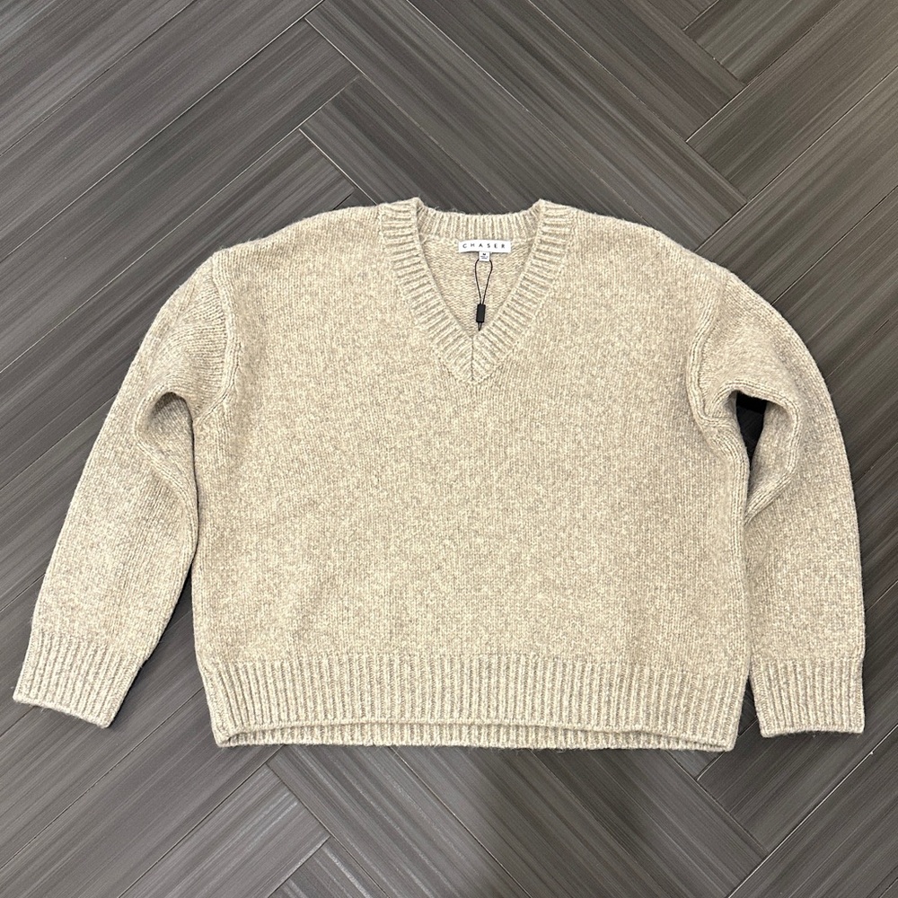 Chaser Women's Cream V-Neck Sweater